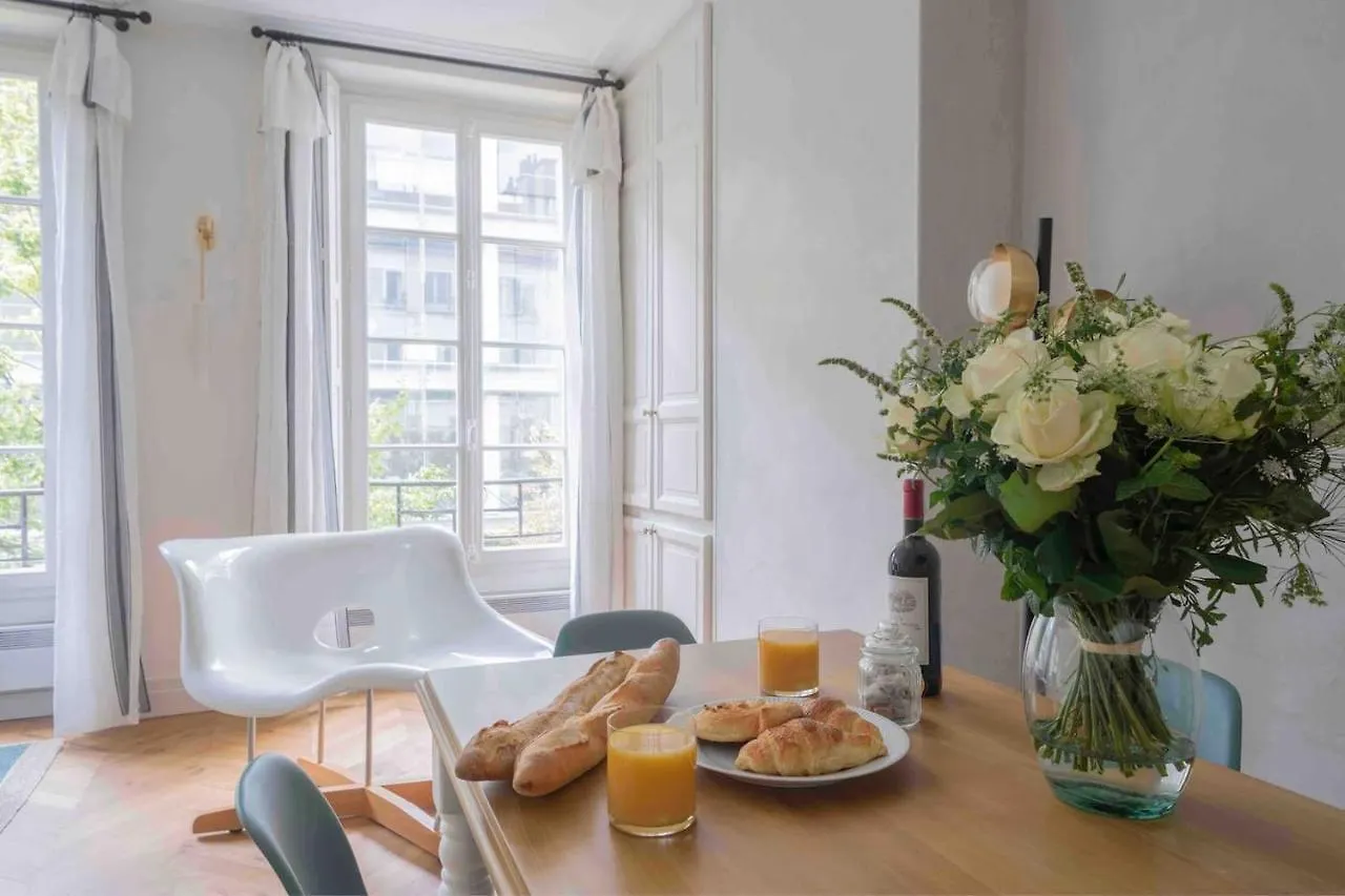 Apartment Ecrin De Charme A Deux Pas De La Place Vendome Paris
